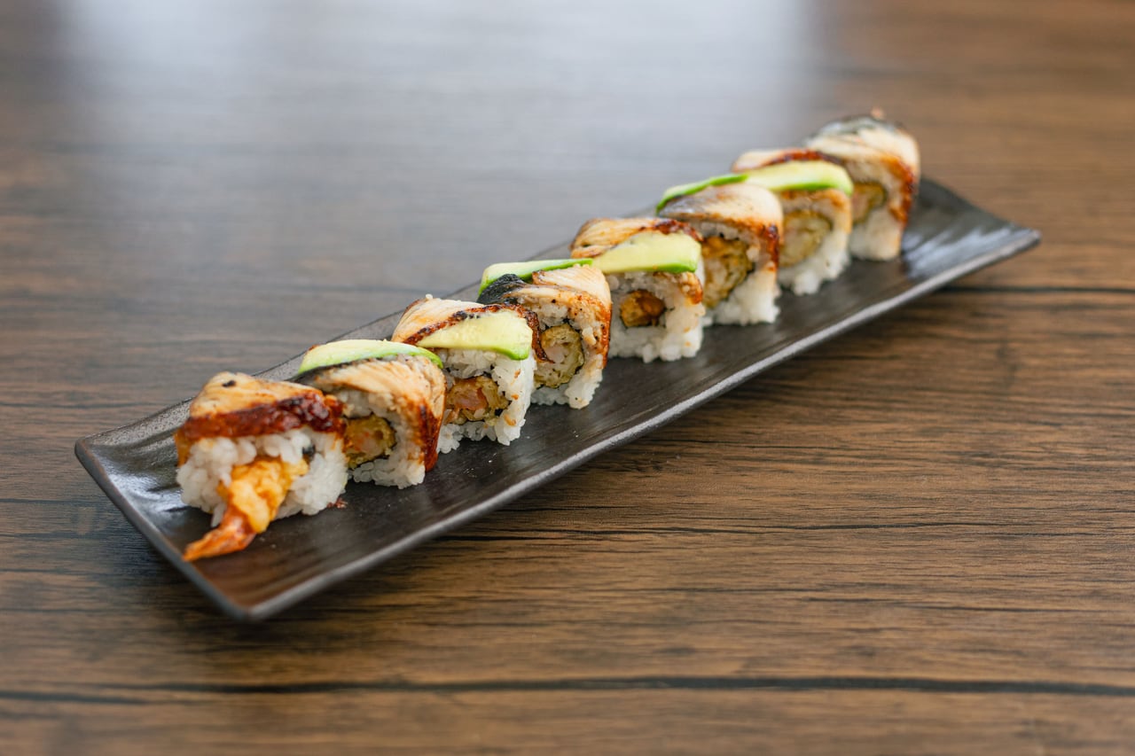 Dragon Roll, rolls at Domo Cafe
