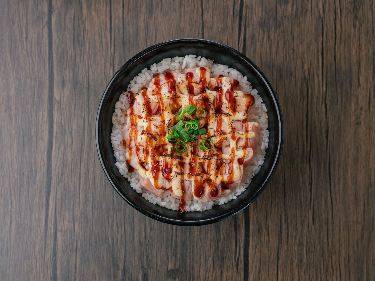 Seared Salmon, poke at Domo Cafe